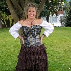 Meet your Posher, Charlene